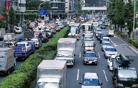 Traffic jams cost Japan a lot